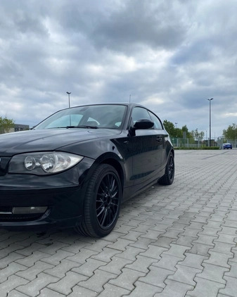 BMW Seria 1 cena 16500 przebieg: 201417, rok produkcji 2009 z Sosnowiec małe 232